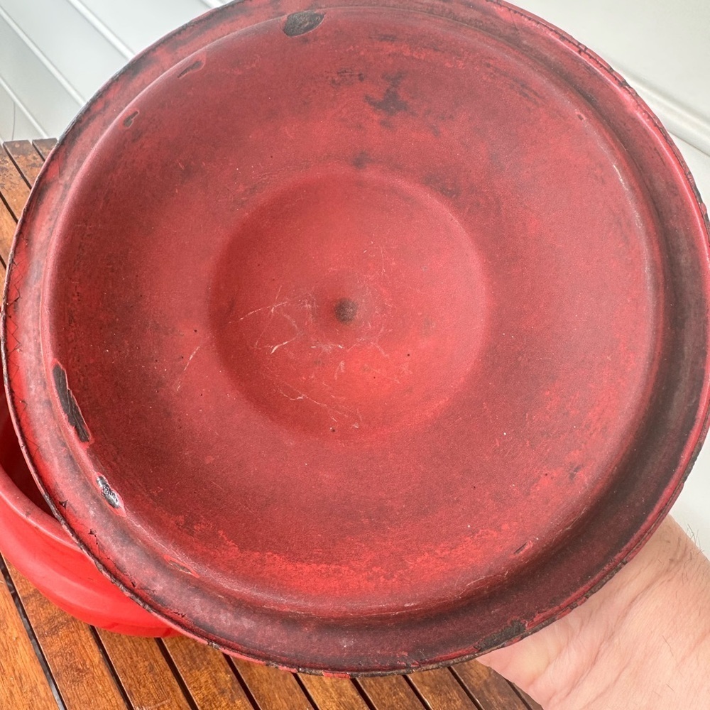 Red enamel pot with lid - Picture 3 of 9